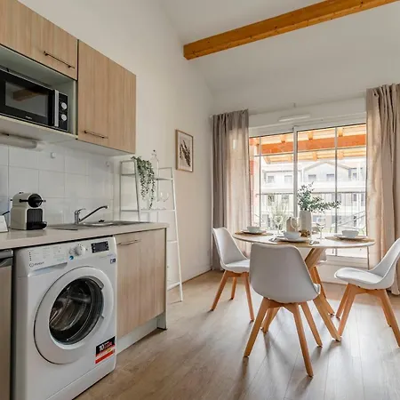 Nagaya - Petit Nid Avec Terrasse A 100m Du Bassin Lejlighed